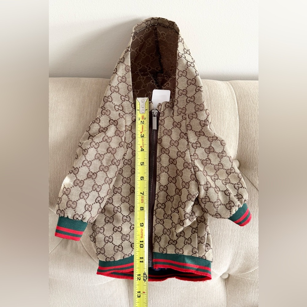 Gucci 🐾 Monogram Dog Jacket in Tan and Green - Picture 7 of 10